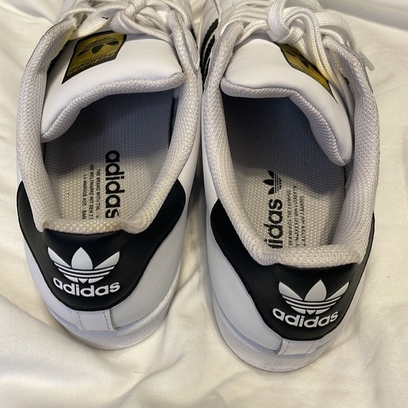 White and black classic adidas size 9 - Picture 2 of 7